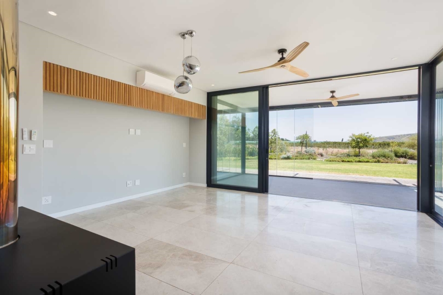 To Let 5 Bedroom Property for Rent in Val De Vie Estate Western Cape